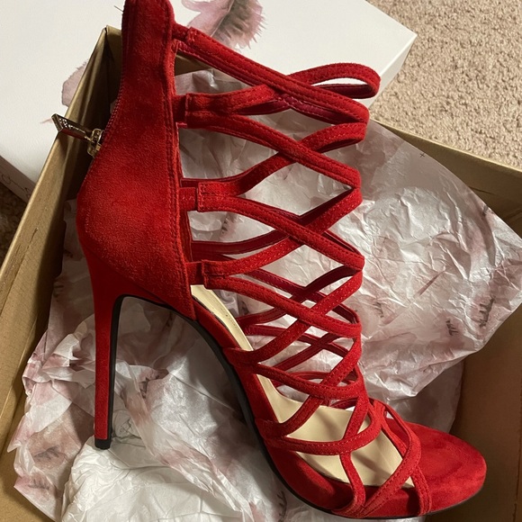SOLD - Jessica Simpson - Womens Razella Caged Suede Pumps
- 8.5 - Picture 4 of 6